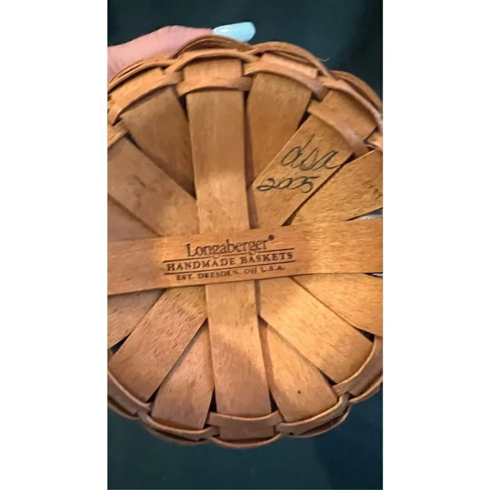 LONGABERGER HANDMADE BASKET EASTER PLEASE SEE PHOTOS FOR MEASUREMENTS EUC